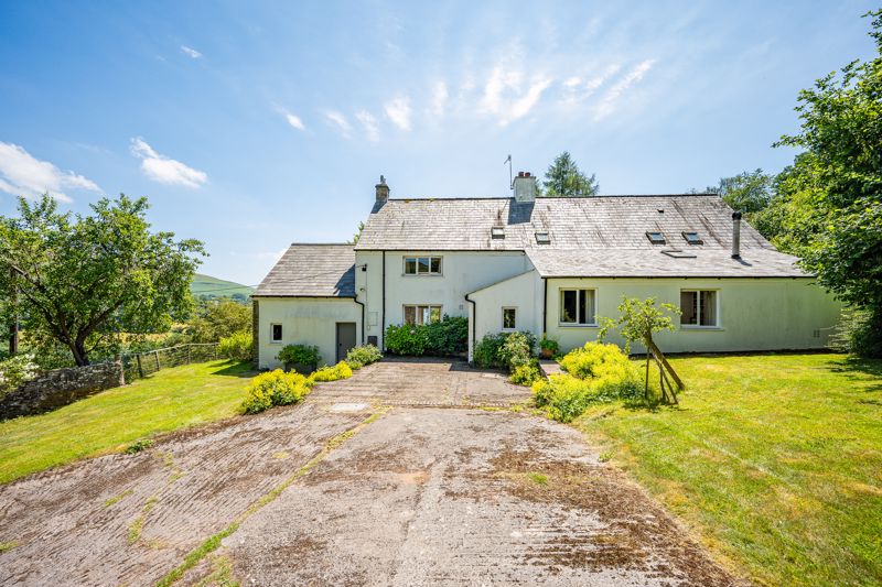 Front Elevation and Driveway- click for photo gallery